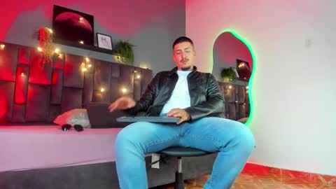 Mr Fox online show from February 2026 07:40:01 PM