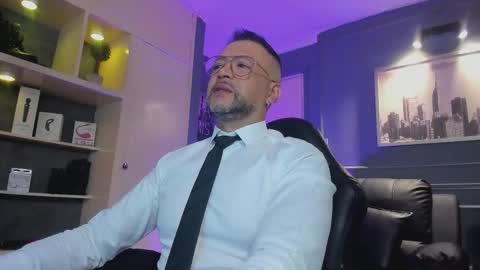 MrFrank. online show from December 2025 11:17:01 AM