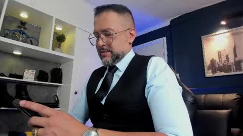 MrFrank. online show from June 2026 03:00:02 PM