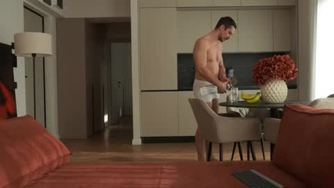 Snapshot of mrgreeneyes01 chatting on November 2025 09:04:02 AM juan luis online show from November 2025 09:04:02 AM