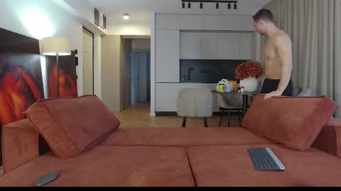 Snapshot of mrgreeneyes01 chatting on November 2025 08:03:01 AM juan luis online show from November 2025 08:03:01 AM