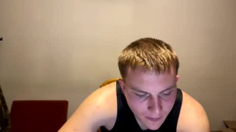 Snapshot of mrheat_ chatting on October 2025 08:15:02 PM Max online show from October 2025 08:15:02 PM