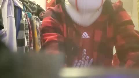 Snapshot of mrmagillacutty chatting on December 2024 03:00:01 PM Jacob Matthew online show from December 2024 03:00:01 PM