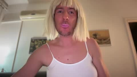 TaleOfLaura online show from February 2026 10:05:02 PM