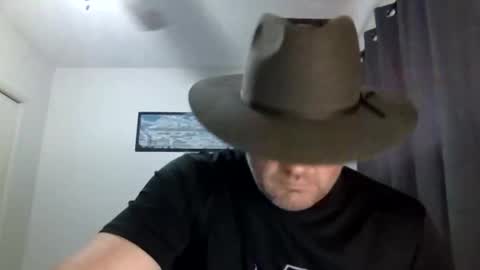 Snapshot of mrniggle chatting on October 2025 08:26:01 PM Lucus online show from October 2025 08:26:01 PM