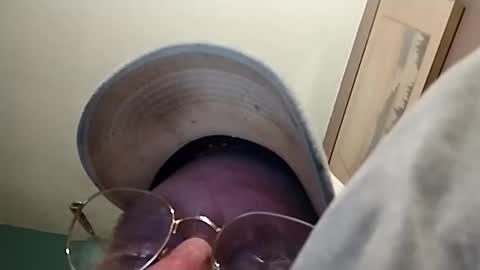 Mrnmrsfucks4u2 online show from February 2025 12:52:01 AM