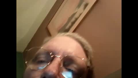 Mrnmrsfucks4u2 online show from February 2025 09:52:02 PM