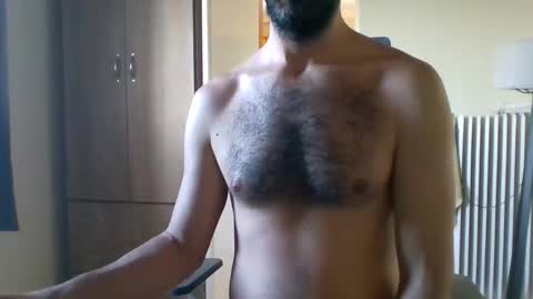 Snapshot of mrralph__90 chatting on June 2026 04:23:01 PM Mrralph online show from June 2026 04:23:01 PM
