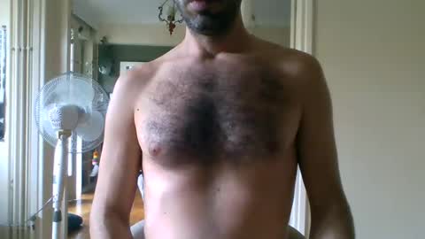 Snapshot of mrralph__90 chatting on June 2026 07:44:02 AM Mrralph online show from June 2026 07:44:02 AM