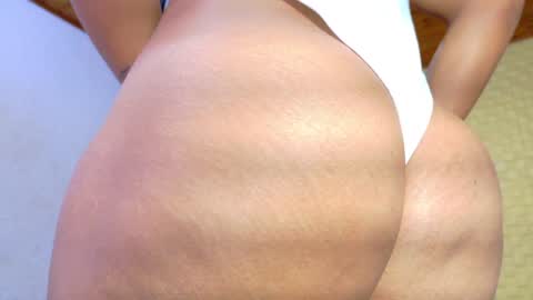mrs_buttocks online show from February 2025 01:20:01 PM