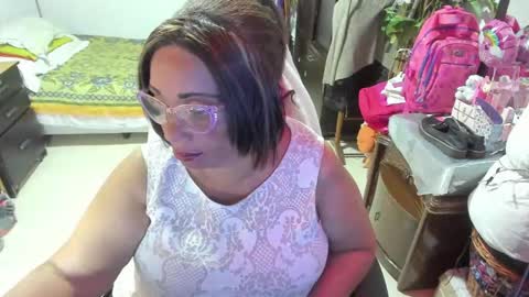 Snapshot of mrs_mommy chatting on March 2025 05:18:02 PM mrs_mommy online show from March 2025 05:18:02 PM