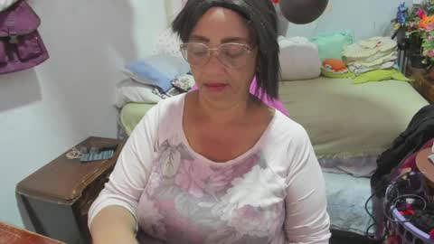 mrs_mommy online show from April 2026 10:04:01 PM