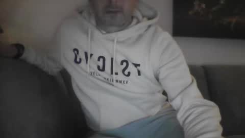 Mrserenade online show from December 2024 07:00:01 PM