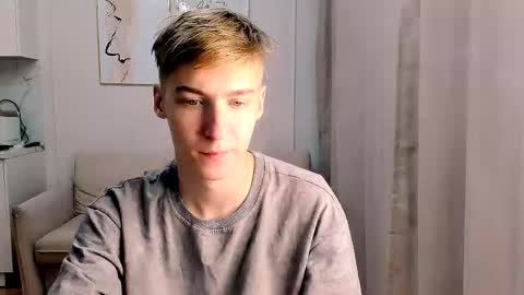 Snapshot of mrsexycum4u chatting on November 2025 07:59:02 PM Adam online show from November 2025 07:59:02 PM