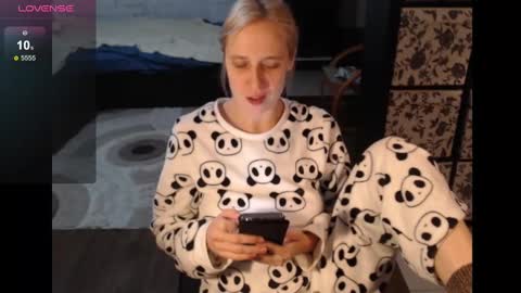 Sasha online show from December 2024 06:52:01 PM