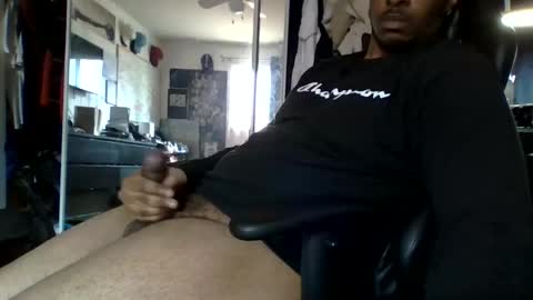 Snapshot of mrthicknlong6 chatting on May 2026 06:28:02 PM mrthicknlong6 online show from May 2026 06:28:02 PM
