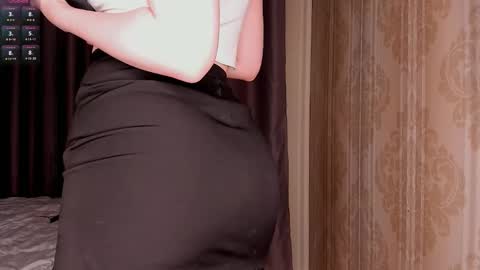 Eva 3 online show from December 2025 12:01:02 PM