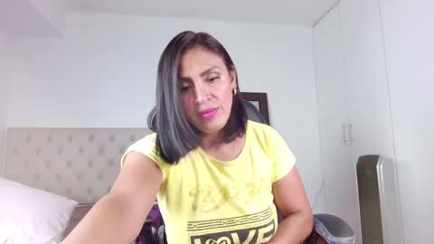 Snapshot of ms_freya chatting on April 2026 02:38:02 AM Freya online show from April 2026 02:38:02 AM