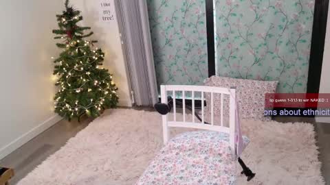 R o r i  SnapChat heyroriv2 wednesday - sunday Noon oclock mountain - 5pm mountain online show from February 2025 10:48:02 PM