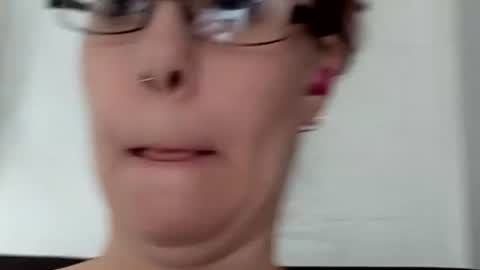 Snapshot of msalls1124 chatting on December 2025 06:59:01 PM melissa online show from December 2025 06:59:01 PM