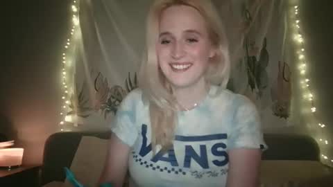 Snapshot of msclairewhatever chatting on November 2025 07:52:02 AM msclairewhatever online show from November 2025 07:52:02 AM