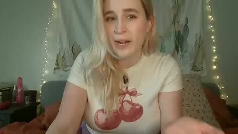Snapshot of msclairewhatever chatting on February 2026 07:39:02 PM msclairewhatever online show from February 2026 07:39:02 PM