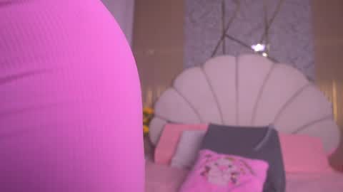 Manuela  online show from April 2026 03:12:01 AM