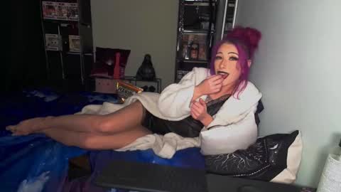 Snapshot of msvioletx chatting on February 2026 08:21:01 PM MsVioletx online show from February 2026 08:21:01 PM