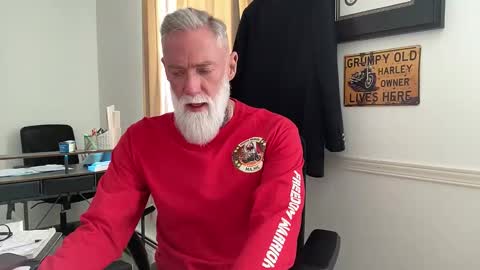 Snapshot of mtlbiker chatting on February 2026 04:32:01 PM BikerDude online show from February 2026 04:32:01 PM