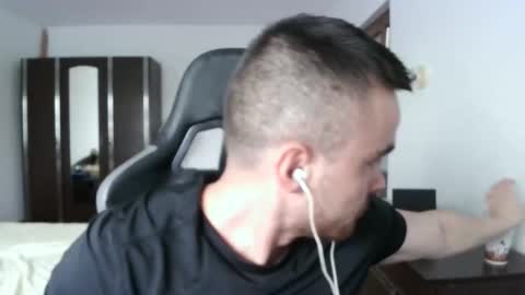 Victor online show from October 2025 11:27:02 AM