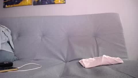 mucholover online show from January 2025 01:00:01 AM