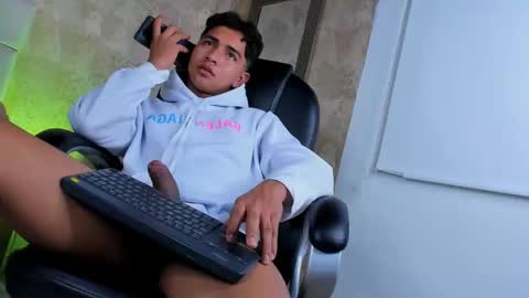 Snapshot of muichiro_tokito1 chatting on December 2024 08:22:02 AM muichiro tokito1 online show from December 2024 08:22:02 AM