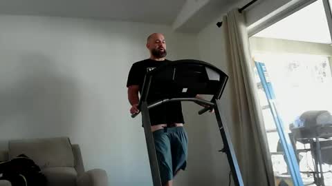 Snapshot of munchies420 chatting on February 2026 03:20:01 PM Bearded online show from February 2026 03:20:01 PM