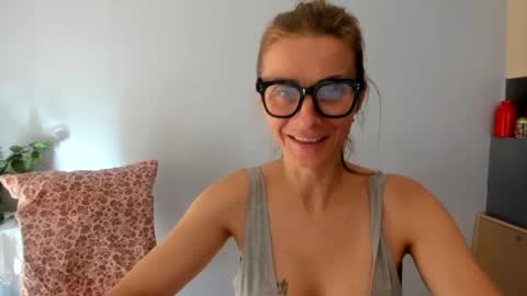 LOVELY JULIA  Peter DAY online show from January 2025 11:19:02 AM