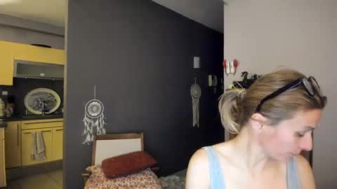 LOVELY JULIA  Peter DAY online show from January 2025 07:37:01 PM