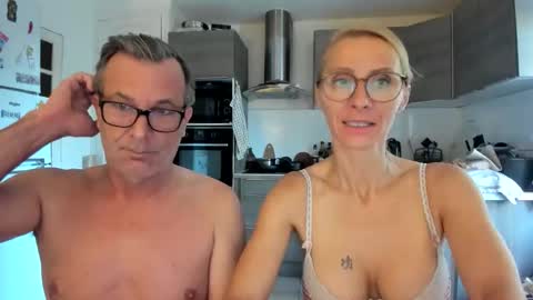 LOVELY JULIA  Peter DAY online show from October 2025 07:00:02 AM