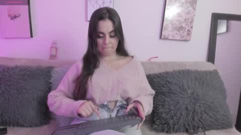 muriell_69 online show from November 2025 11:40:01 PM