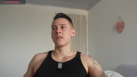 Snapshot of muscle_king_cum chatting on May 2026 01:37:02 PM muscle_king_cum online show from May 2026 01:37:02 PM