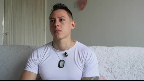 Snapshot of muscle_king_cum chatting on May 2026 02:44:02 PM muscle_king_cum online show from May 2026 02:44:02 PM