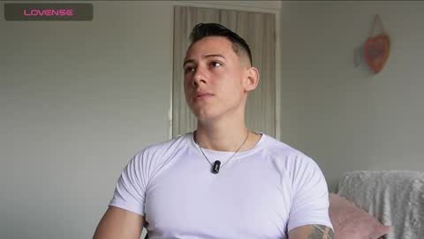 Snapshot of muscle_king_cum chatting on May 2026 12:57:02 PM muscle_king_cum online show from May 2026 12:57:02 PM