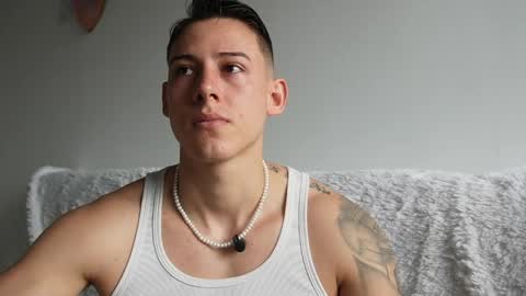 Snapshot of muscle_king_cum chatting on June 2026 01:28:02 PM muscle_king_cum online show from June 2026 01:28:02 PM