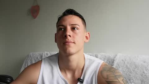 Snapshot of muscle_king_cum chatting on June 2026 02:00:02 PM muscle_king_cum online show from June 2026 02:00:02 PM