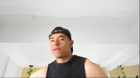 muscle scott online show from October 2025 12:17:01 PM