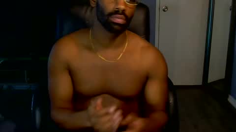 Snapshot of muscleman194 chatting on January 2026 09:39:02 PM Master94 online show from January 2026 09:39:02 PM