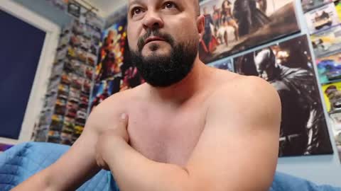 Snapshot of muscular_bear chatting on May 2026 03:24:01 AM Chris online show from May 2026 03:24:01 AM