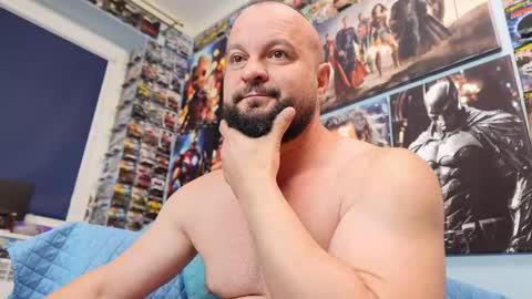 Snapshot of muscular_bear chatting on May 2026 01:54:02 PM Chris online show from May 2026 01:54:02 PM