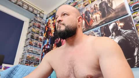Snapshot of muscular_bear chatting on June 2026 05:52:01 AM Chris online show from June 2026 05:52:01 AM