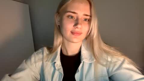 musescorner online show from December 2025 05:32:01 PM