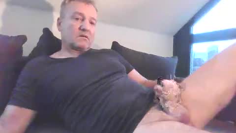 Snapshot of muskauer chatting on February 2026 06:30:02 AM nobuddy online show from February 2026 06:30:02 AM