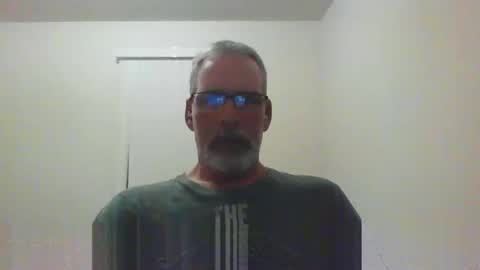 Snapshot of mustang_daddy chatting on October 2025 01:22:01 AM 307MountainMan online show from October 2025 01:22:01 AM